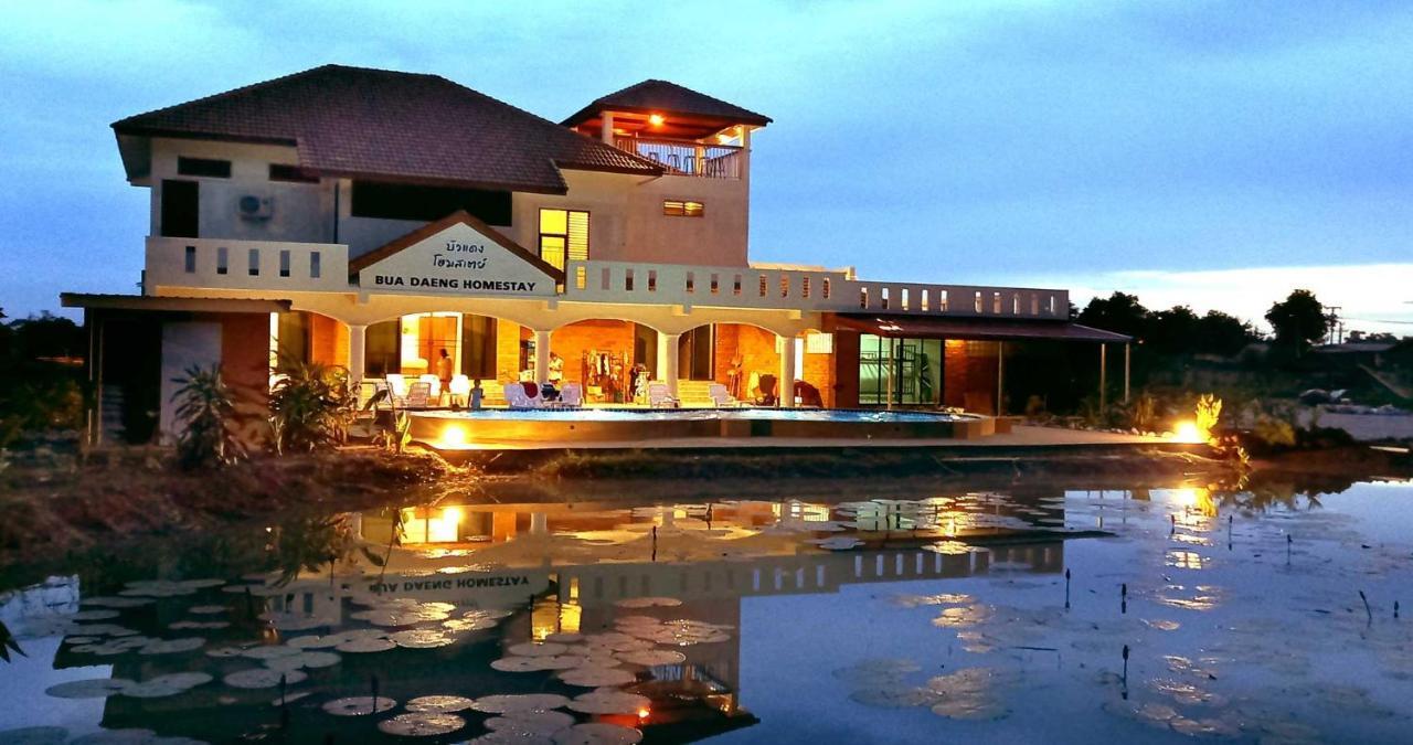 Bua Daeng Homestay Resort Kumphawapi Dış mekan fotoğraf