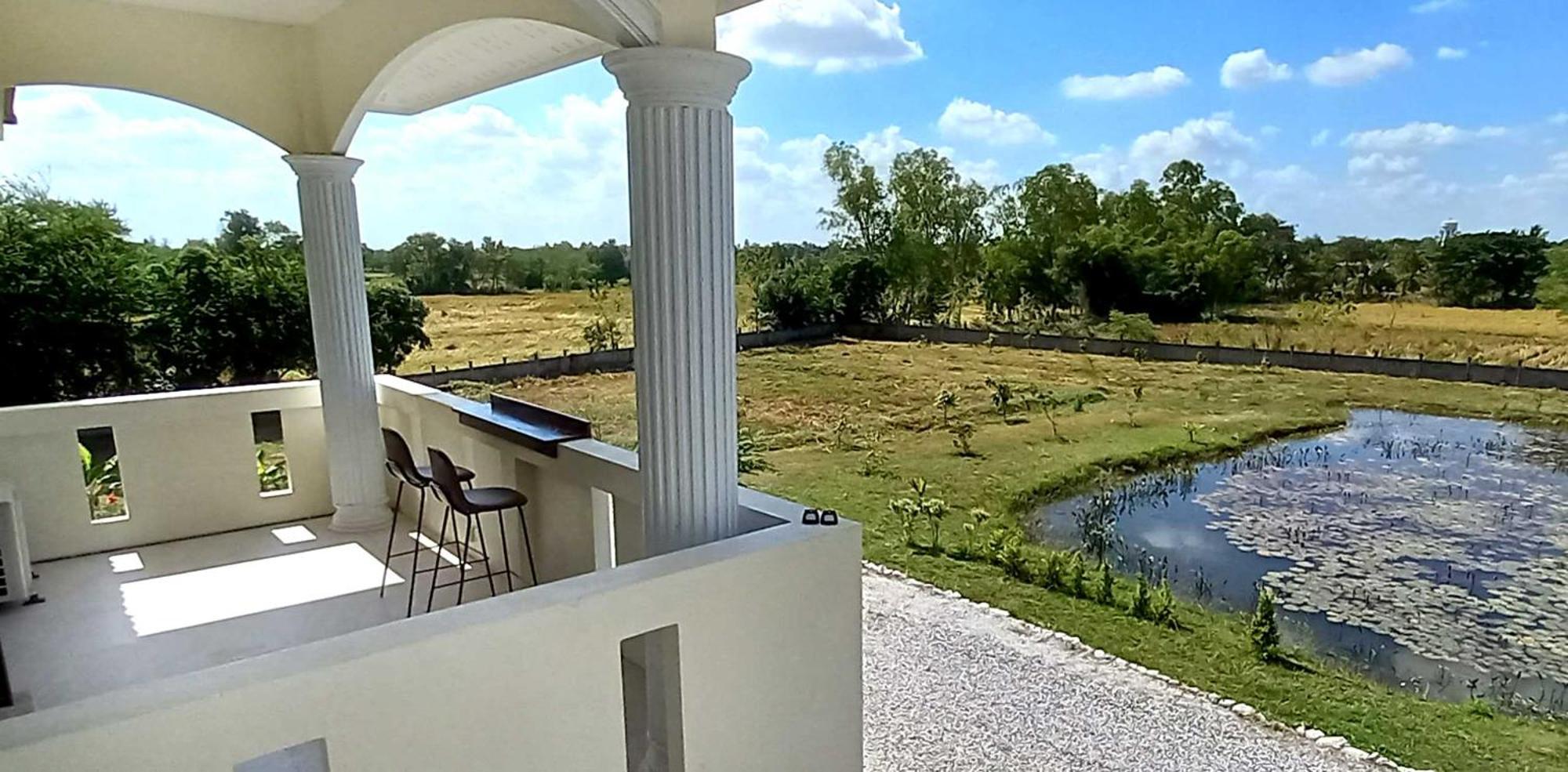 Bua Daeng Homestay Resort Kumphawapi Dış mekan fotoğraf