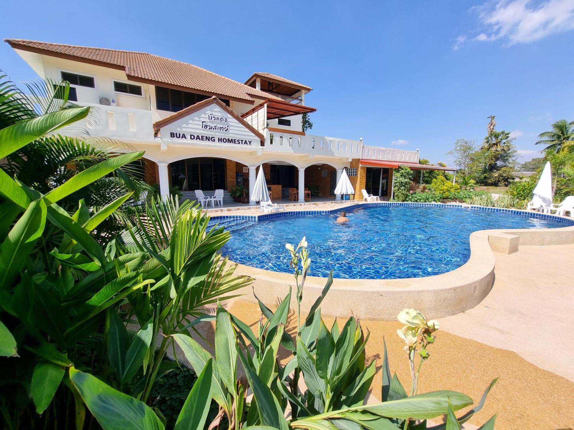 Bua Daeng Homestay Resort Kumphawapi Dış mekan fotoğraf