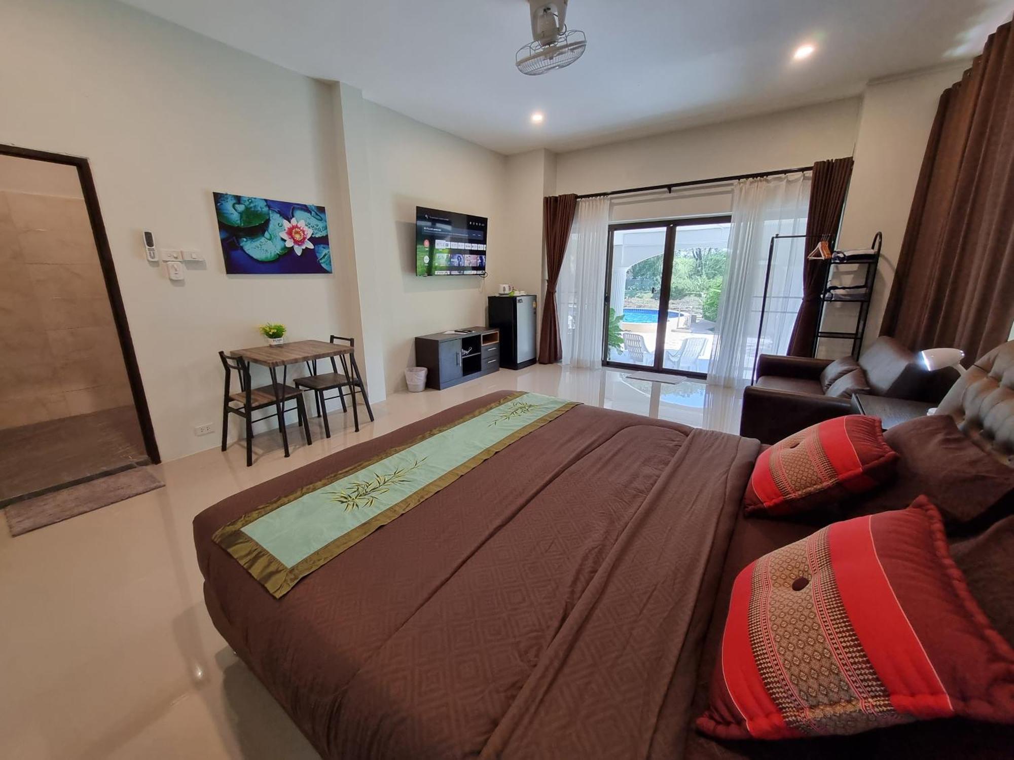 Bua Daeng Homestay Resort Kumphawapi Dış mekan fotoğraf