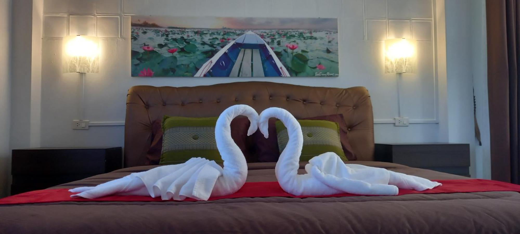 Bua Daeng Homestay Resort Kumphawapi Dış mekan fotoğraf